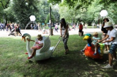 Zanimal Le Carrousel Eclate 3 * 6240 x 4160 * (10.7MB)